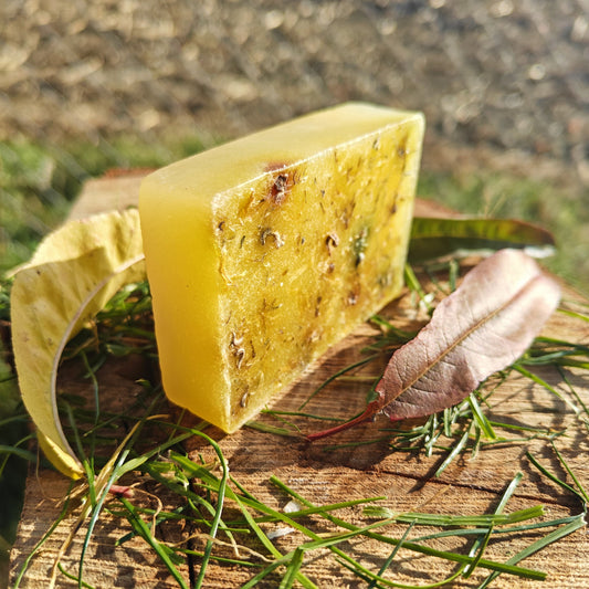 Săpun cu Gălbenele și Vitamina E