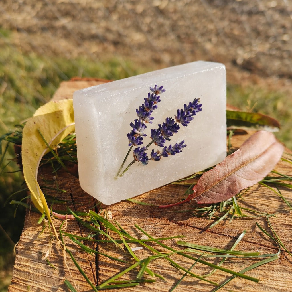Săpun cu Lavandă și Unt de Shea